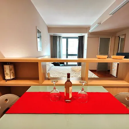 Hostdomus - Fine Apartment